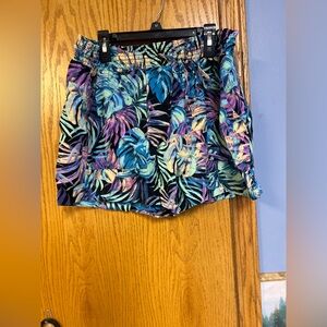 Floral pull on shorts